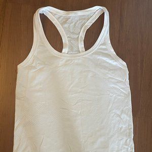 Lululemon Swiftly Tech Racerback Tank Top 2.0 Race Length (S)